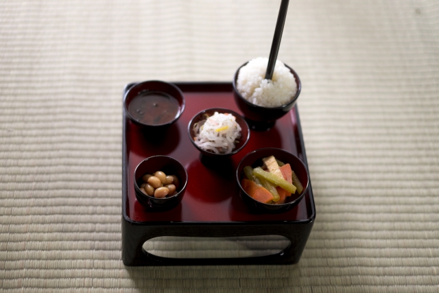 遺族が用意するお供え物